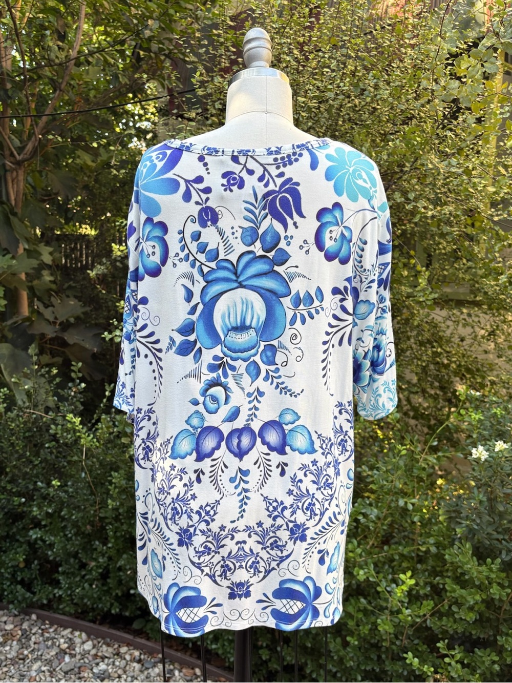 Johnny Was Los Angeles "Farrow" bamboo-blend top - Size M - Picture 4 of 4